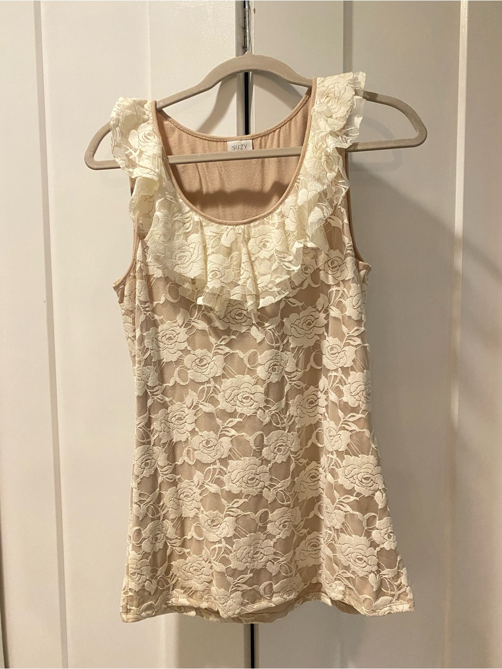 Suzy Shier Cream Lace Ruffle Tank Top
